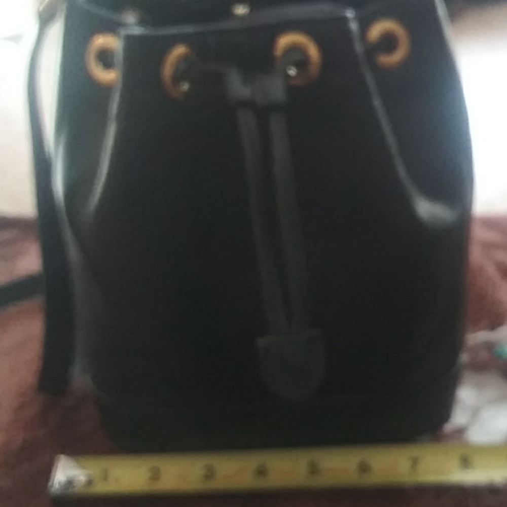 AUTHENTIC GUCCI.  PURSE